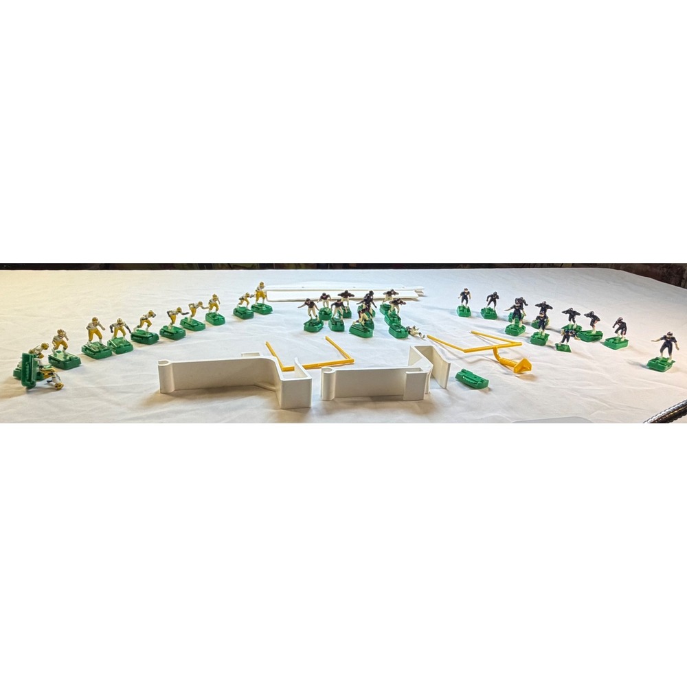 Vintage Tudor Electric Football Figures Lot Vikings Broncos Packers 32 Players